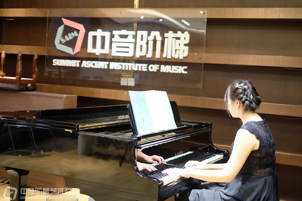 学习钢琴，报钢琴班要了解哪些？