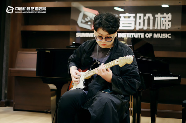 吉他初学者,吉他指法有哪些技巧