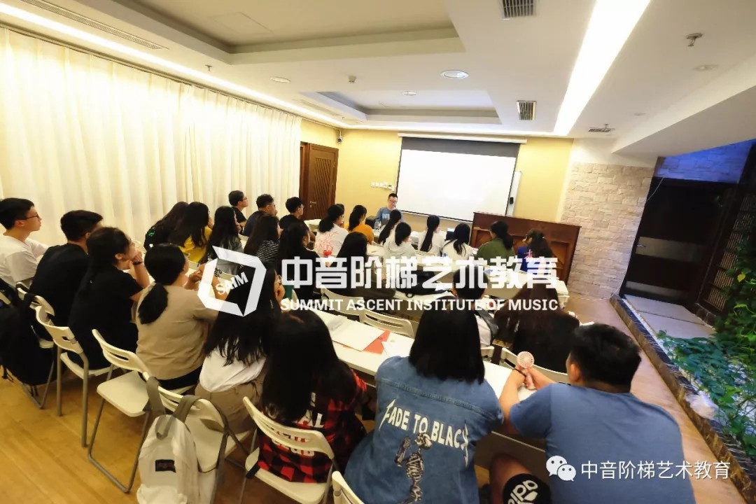 艺术类高校录取规则是怎么样的 艺术生填报志愿有哪些技巧