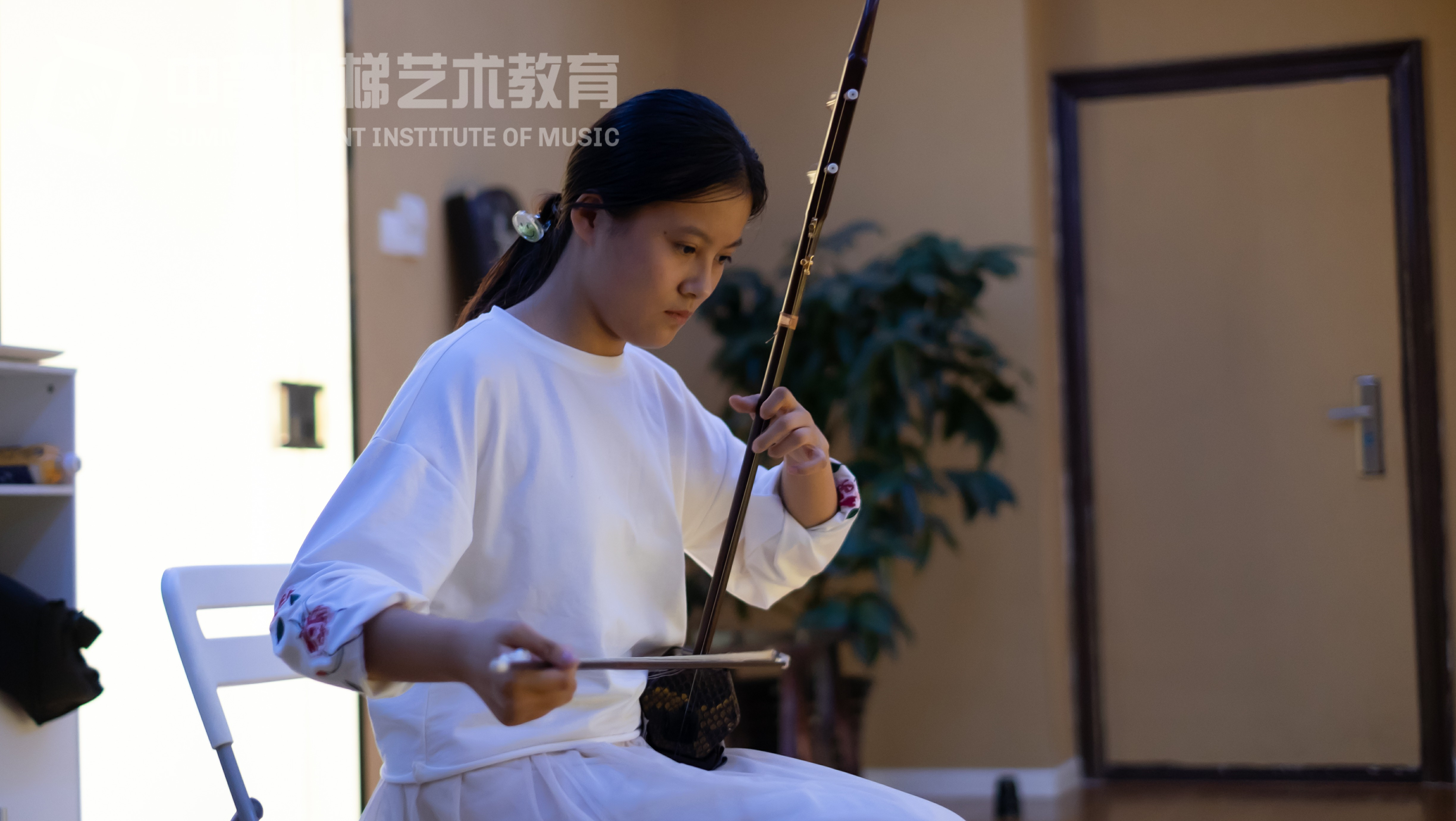 怎样学二胡，二胡的琴筒和琴杆怎么保养