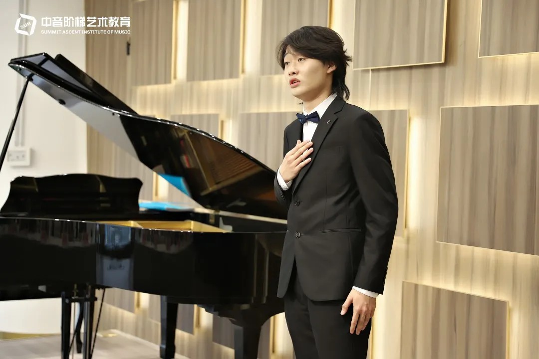适合男生声乐艺考的曲目有哪些？声乐有什么唱法？