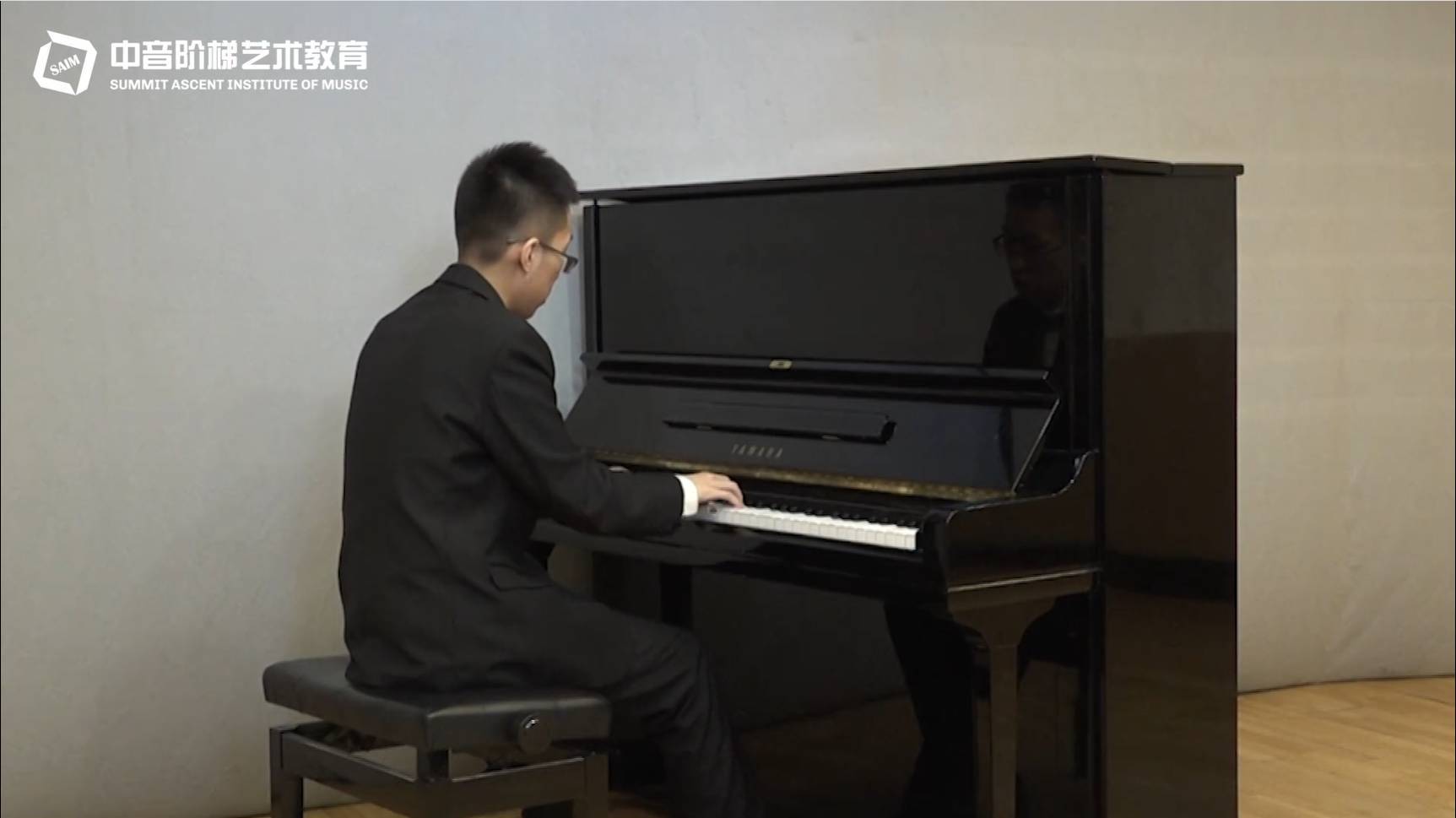 钢琴演奏-董浩男