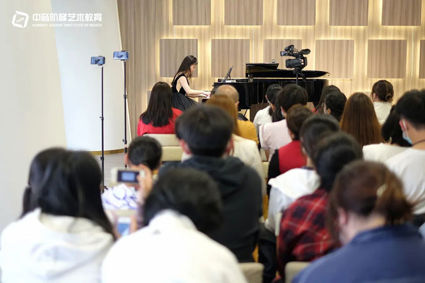 中音阶梯学员学习生活展示