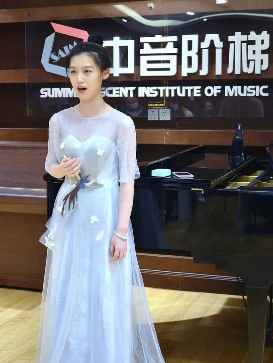 流行歌唱法教学可以到哪里学？流行歌曲歌唱技巧是什么？