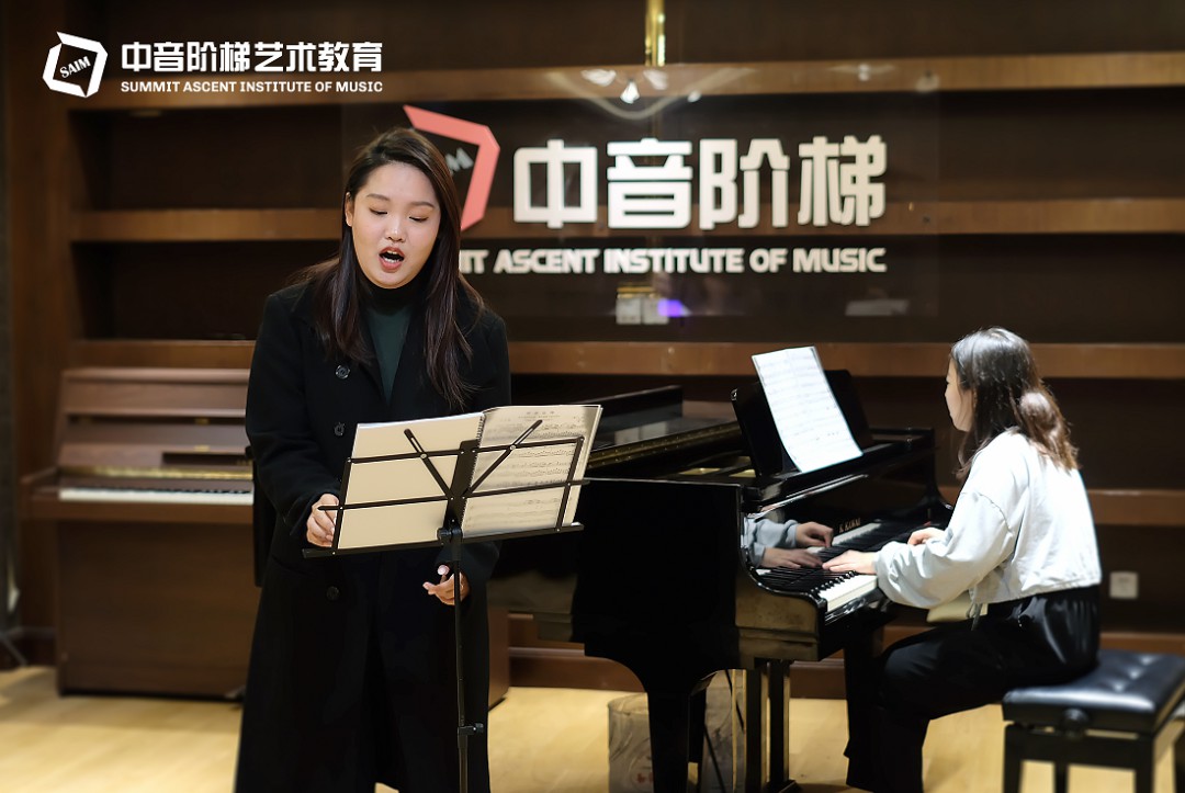 艺考声乐培训机构怎么选择？艺考声乐报考什么专业好？