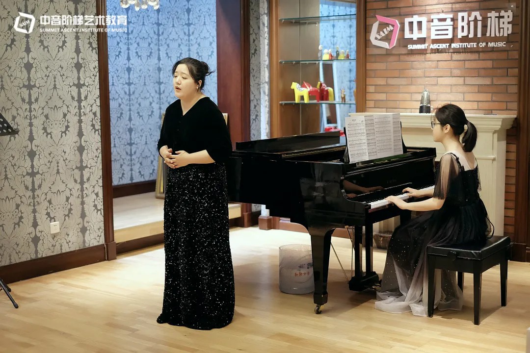 声乐培训班怎么选择？声乐考级曲目怎么选择？